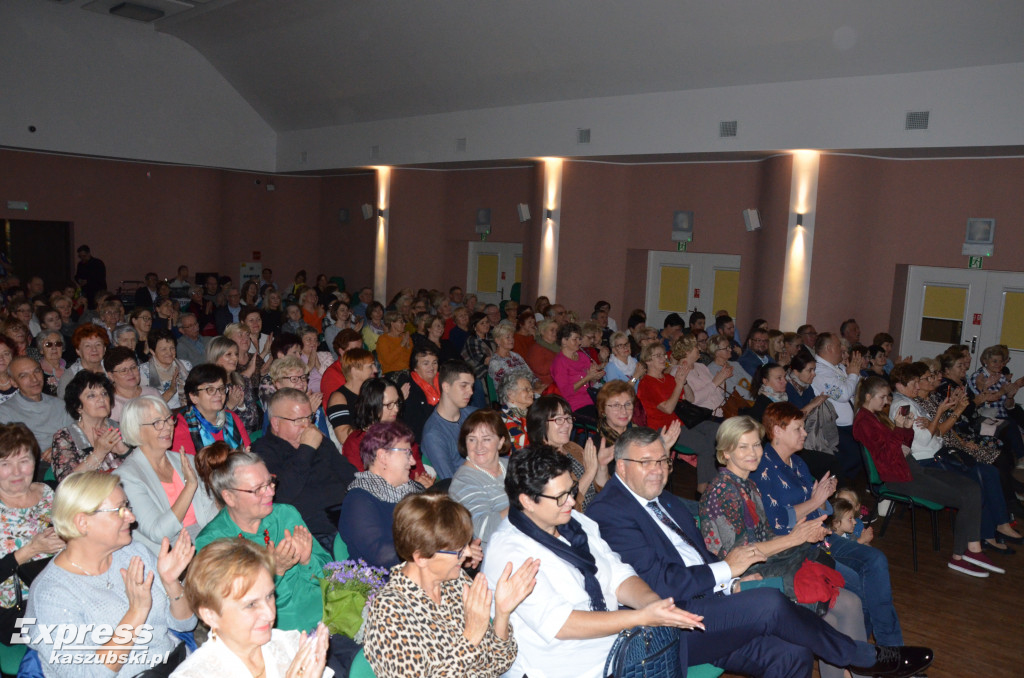 Występ teatralny grupy Kumoterki