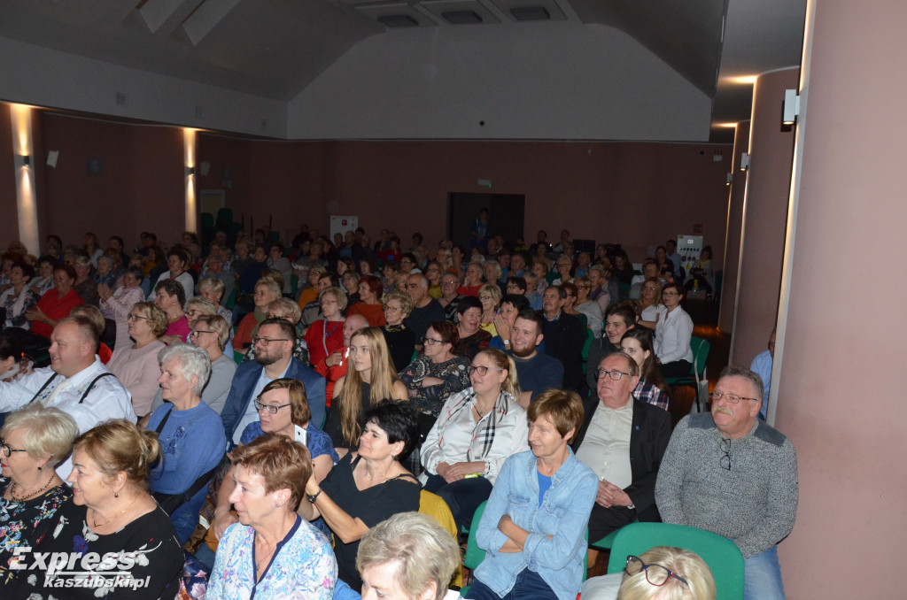 Występ teatralny grupy Kumoterki