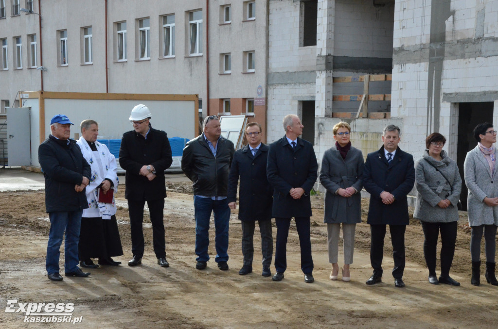 Wiecha nad salą w ZSP w Przodkowie