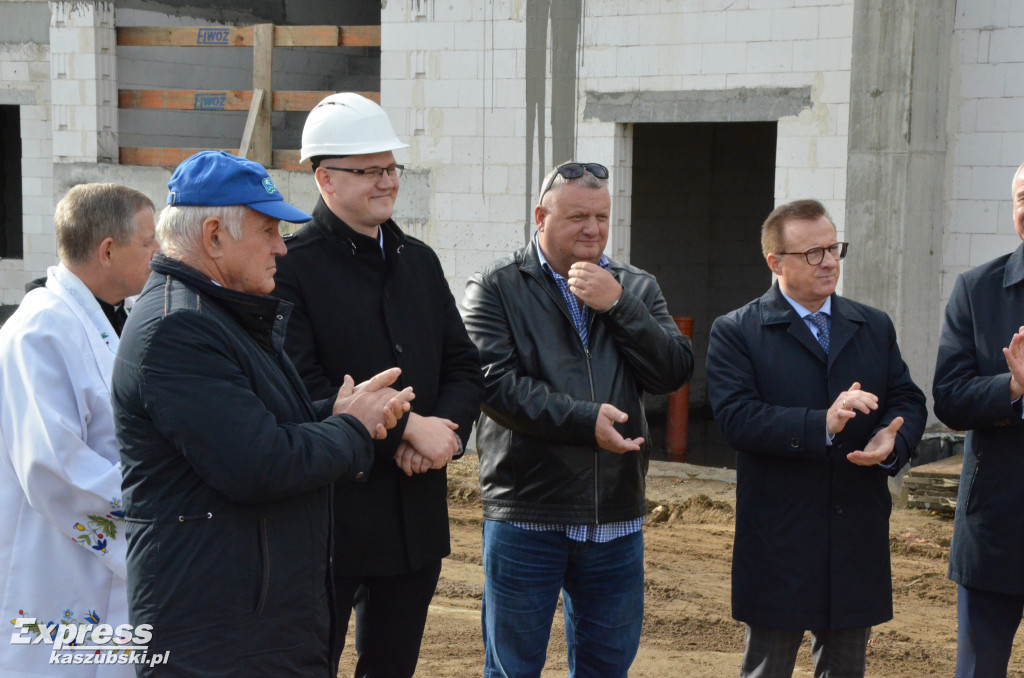 Wiecha nad salą w ZSP w Przodkowie