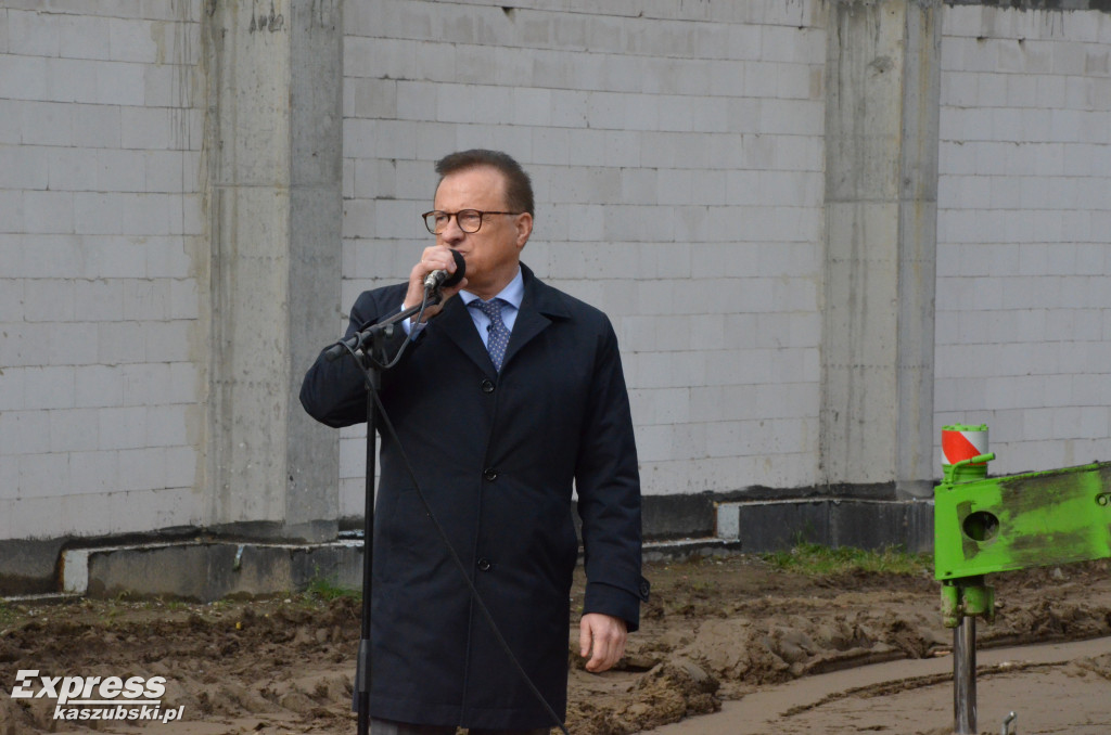 Wiecha nad salą w ZSP w Przodkowie