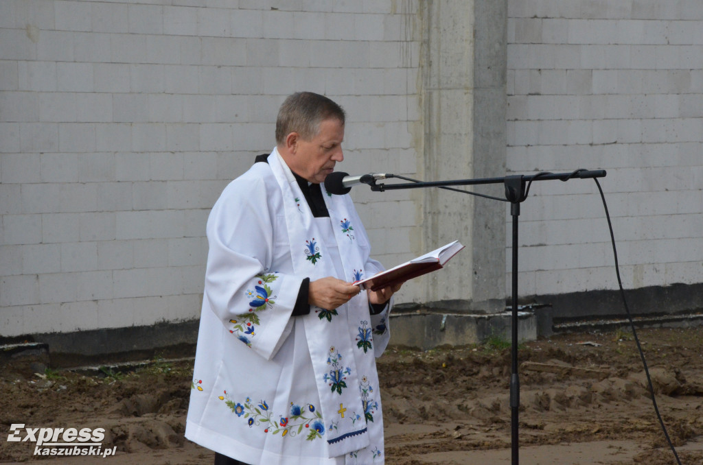 Wiecha nad salą w ZSP w Przodkowie