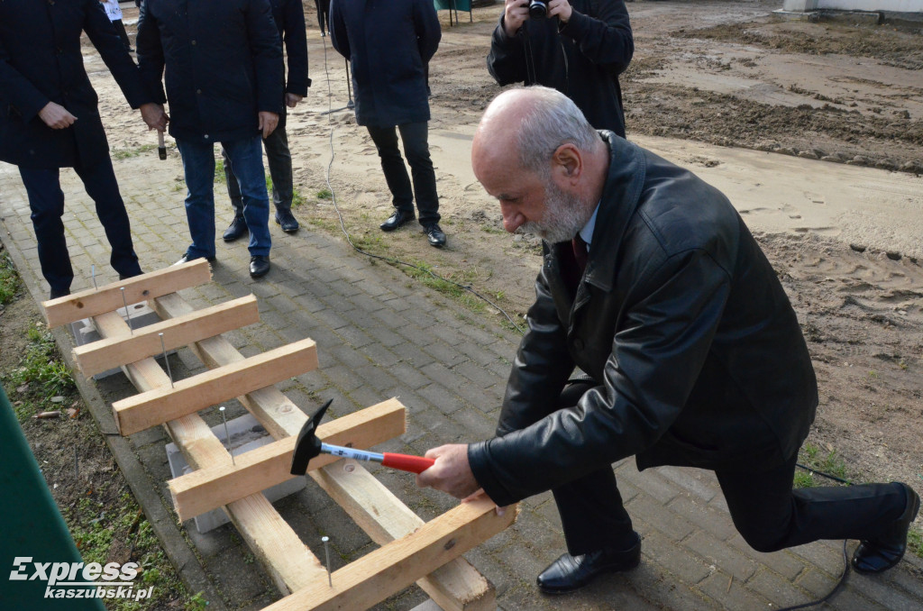 Wiecha nad salą w ZSP w Przodkowie