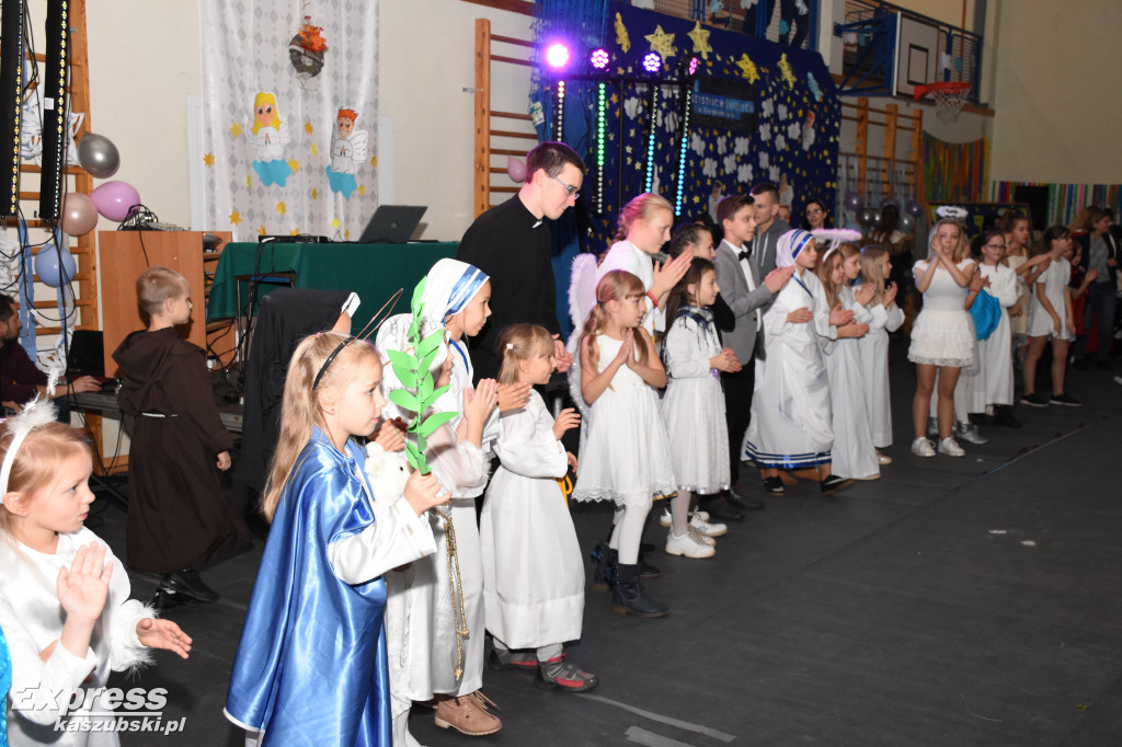 Bal Wszystkich Świętych w Sierakowicach