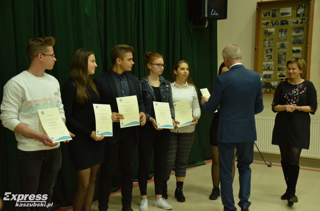 Stypendia starosty kartuskiego