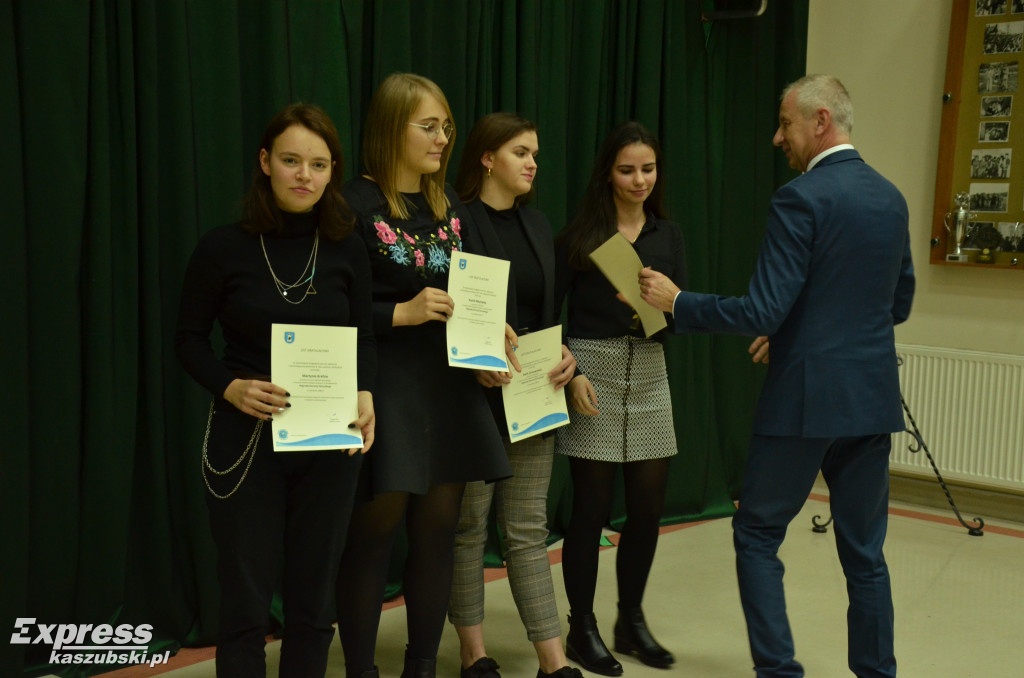 Stypendia starosty kartuskiego