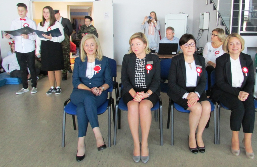 Patriotyczna inscenizacja w SP w Kiełpinie