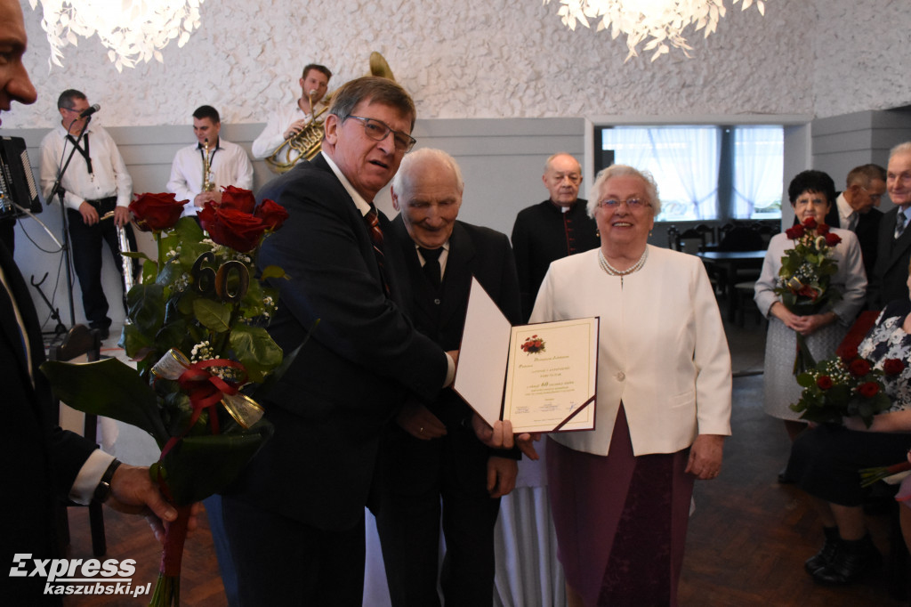 W Sulęczynie jubilaci odebrali odznaczenia