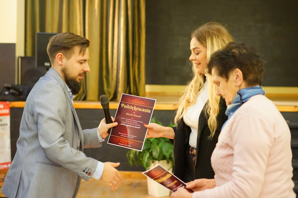 Chmielno. Andrzejki seniorów i wolontariuszy