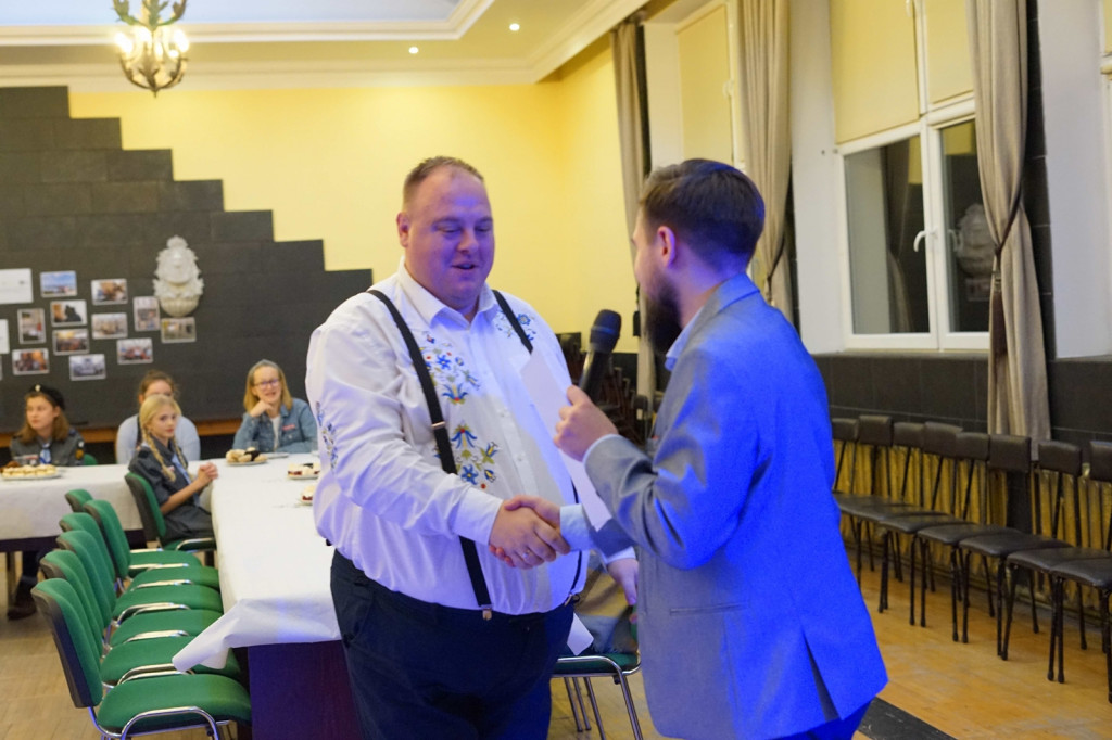 Chmielno. Andrzejki seniorów i wolontariuszy