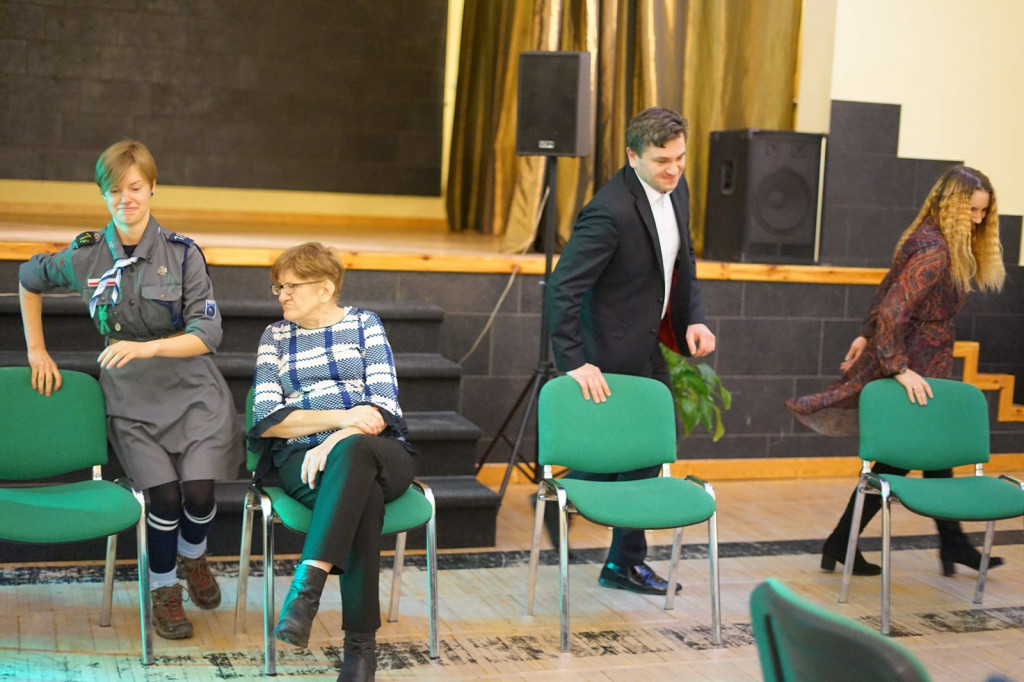 Chmielno. Andrzejki seniorów i wolontariuszy
