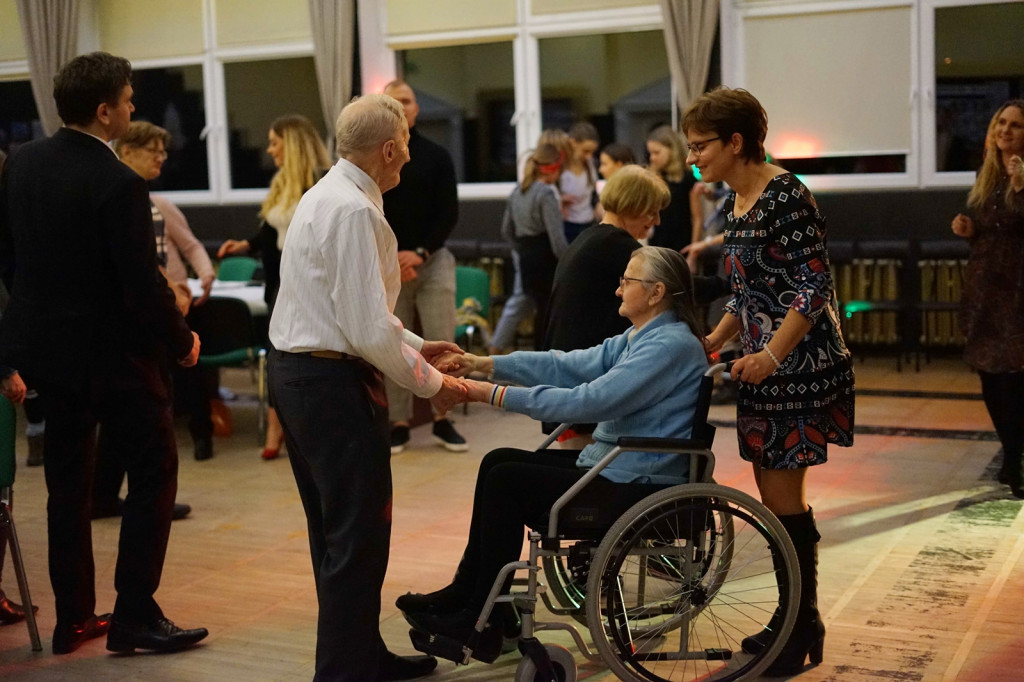 Chmielno. Andrzejki seniorów i wolontariuszy