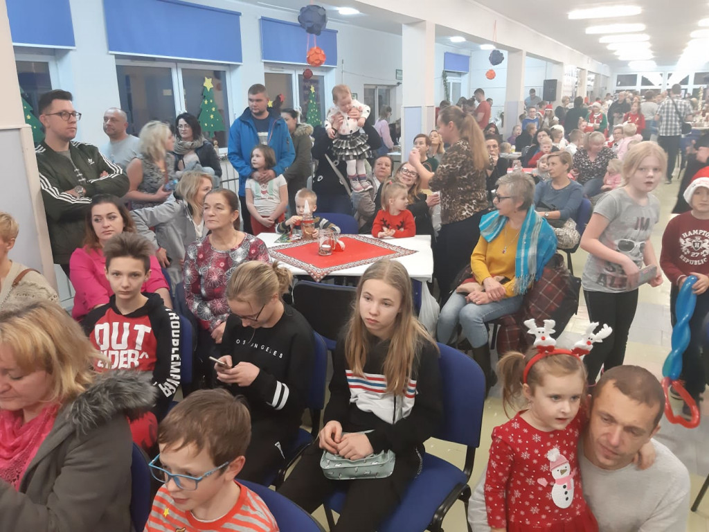 Kiermasz świąteczny w ZSO nr 2 w Kartuzach