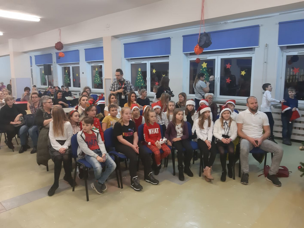 Kiermasz świąteczny w ZSO nr 2 w Kartuzach