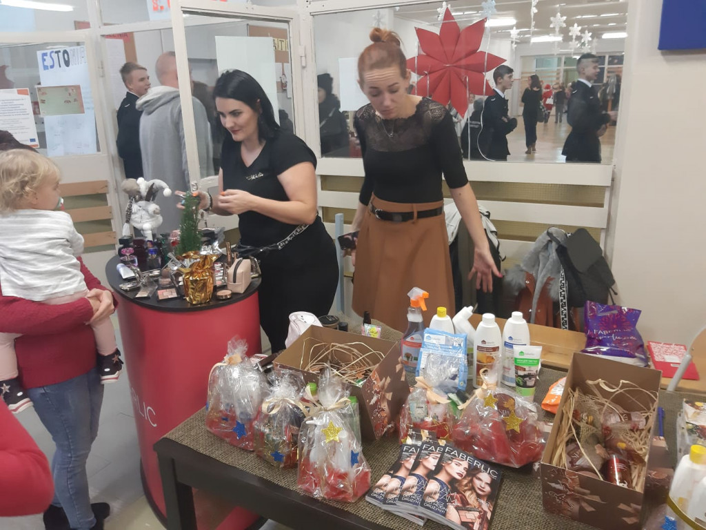 Kiermasz świąteczny w ZSO nr 2 w Kartuzach