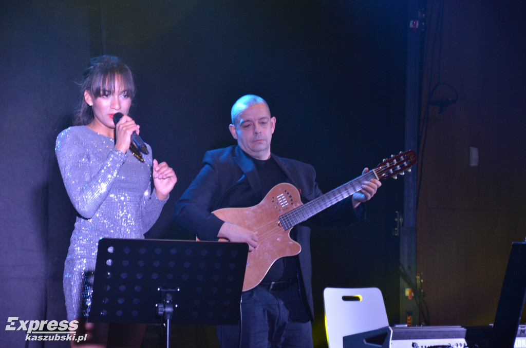 Żukowo. Jarmark i koncert Szymona Wydry