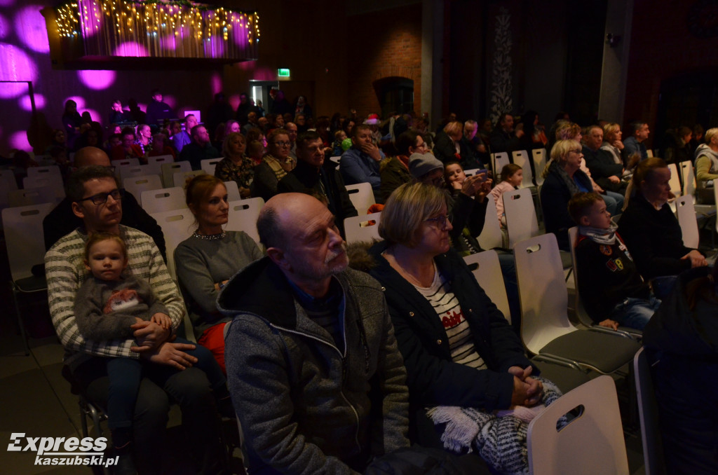 Żukowo. Jarmark i koncert Szymona Wydry