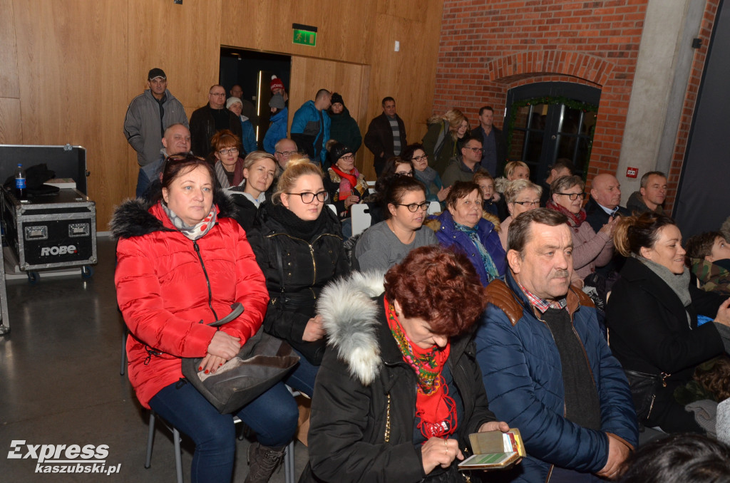 Żukowo. Jarmark i koncert Szymona Wydry