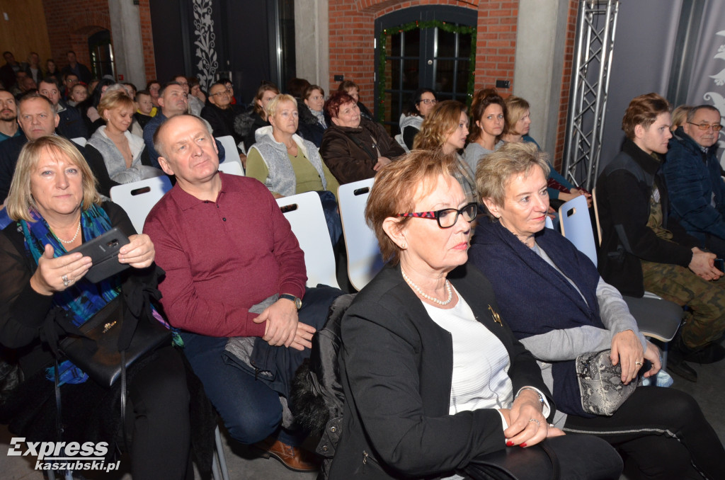 Żukowo. Jarmark i koncert Szymona Wydry