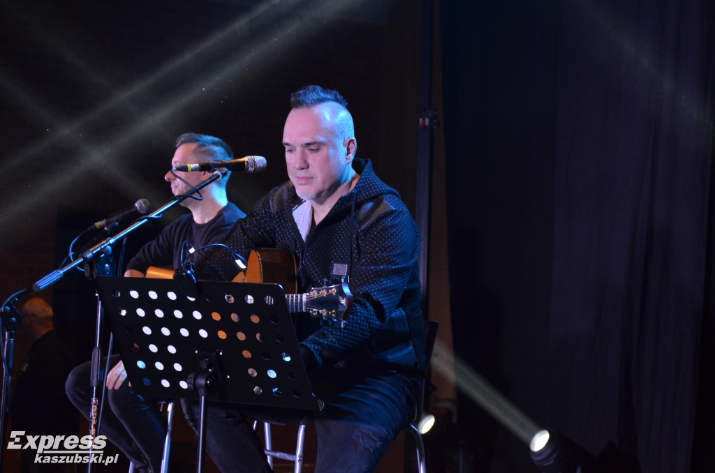Żukowo. Jarmark i koncert Szymona Wydry