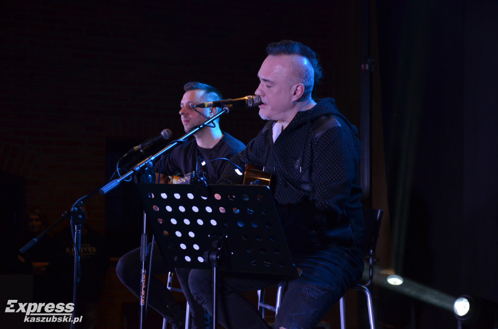 Żukowo. Jarmark i koncert Szymona Wydry