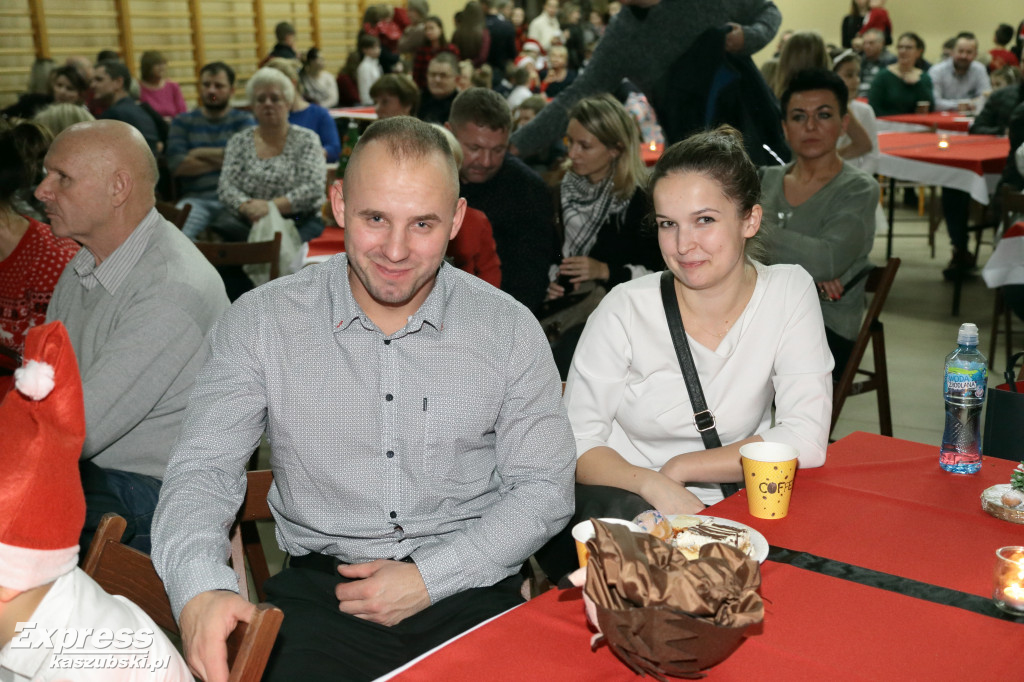 Kiermasz Bożonarodzeniowy w SP nr 1 w Żukowie