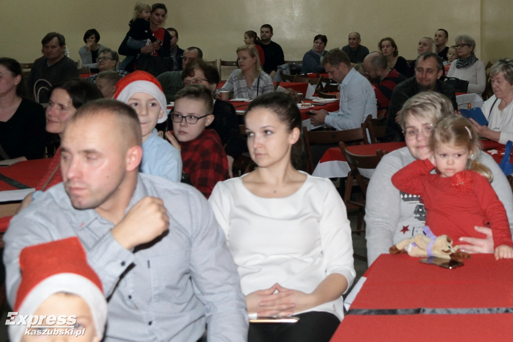 Kiermasz Bożonarodzeniowy w SP nr 1 w Żukowie