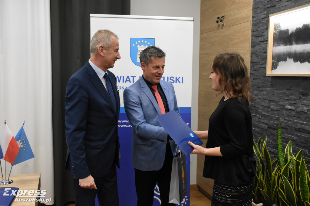 Stypendia starosty kartuskiego dla studentów
