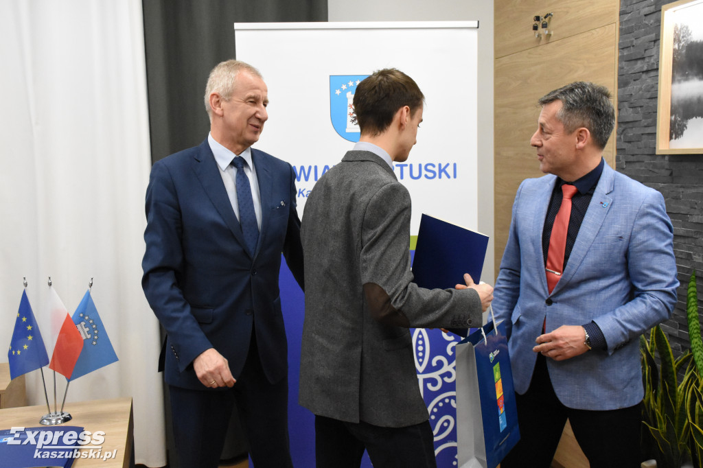 Stypendia starosty kartuskiego dla studentów