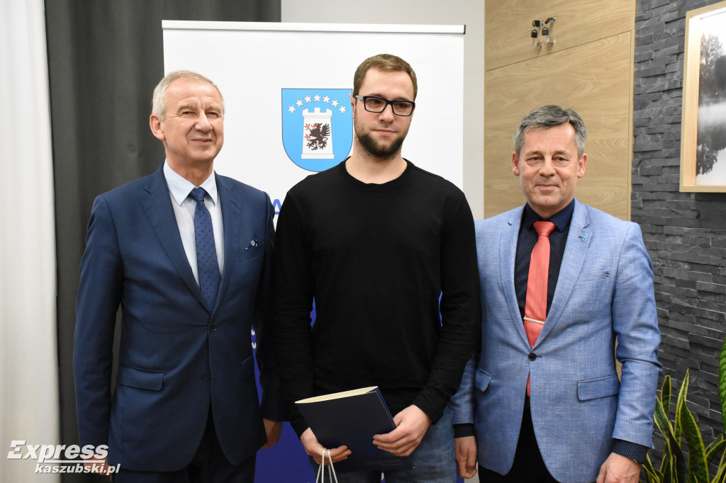 Stypendia starosty kartuskiego dla studentów