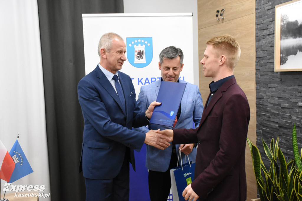 Stypendia starosty kartuskiego dla studentów