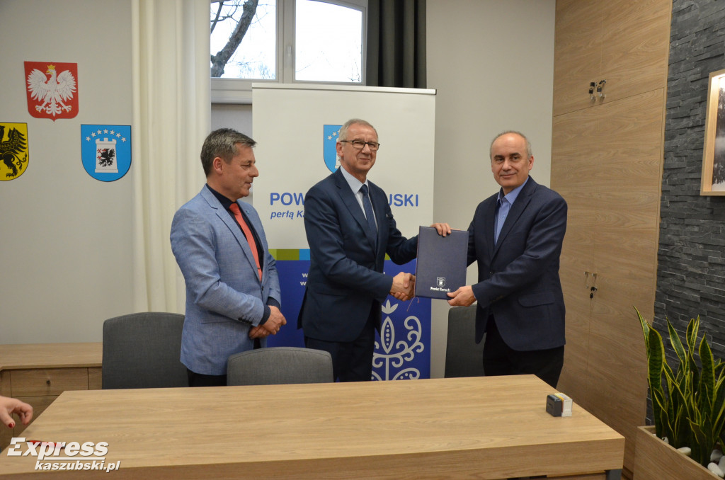 Umowa na remont drogi Pępowo-Leźno