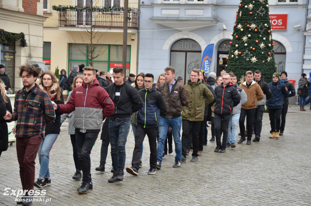 Kartuzy. Polonez maturzystów 2020