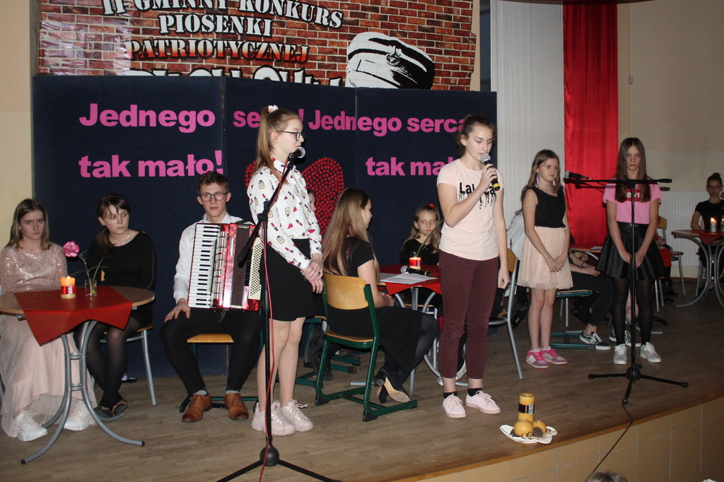 Wieczorek poetycki w SP nr 2 w Sierakowicach