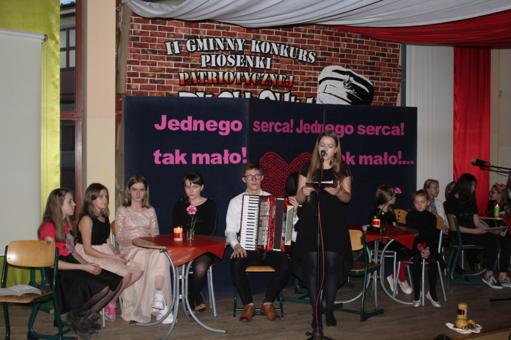 Wieczorek poetycki w SP nr 2 w Sierakowicach