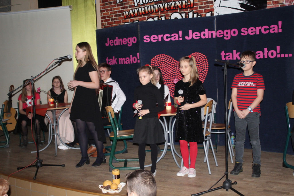 Wieczorek poetycki w SP nr 2 w Sierakowicach