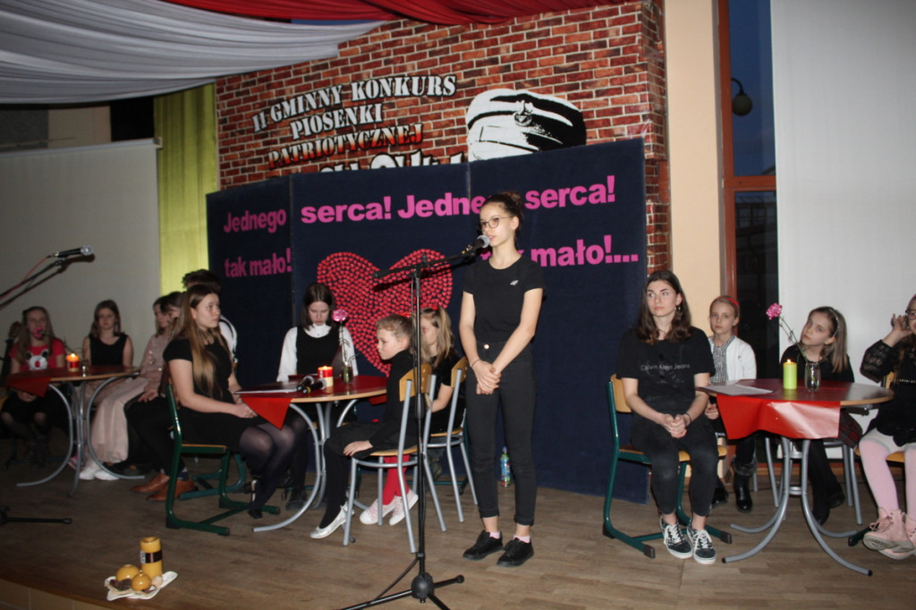 Wieczorek poetycki w SP nr 2 w Sierakowicach