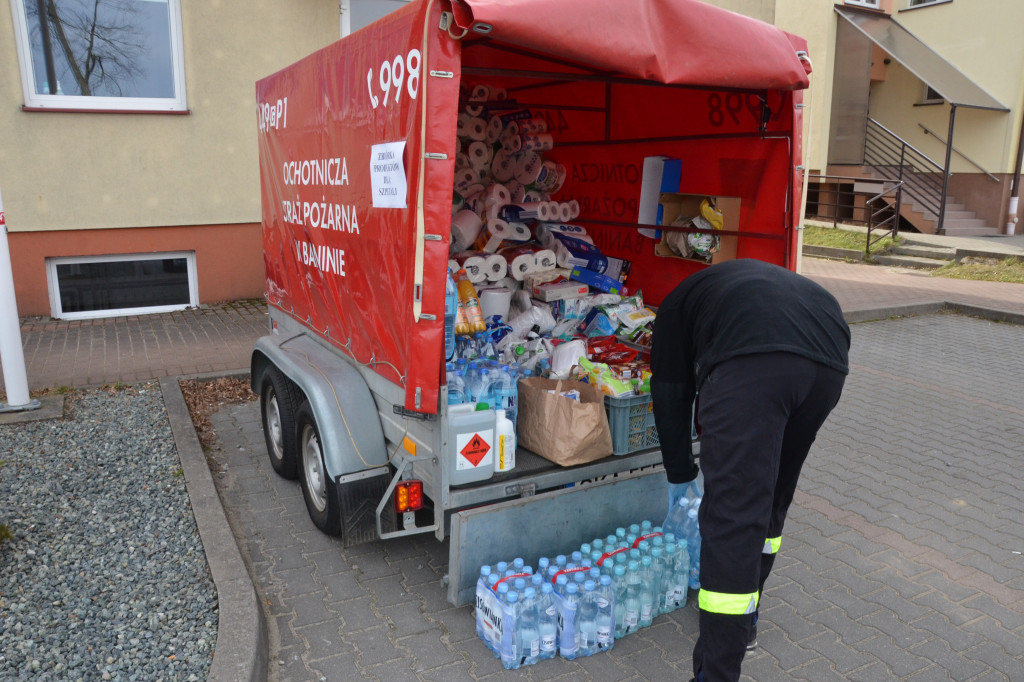 Banino. Strażacy zorganizowali akcję pomocy szpitalom