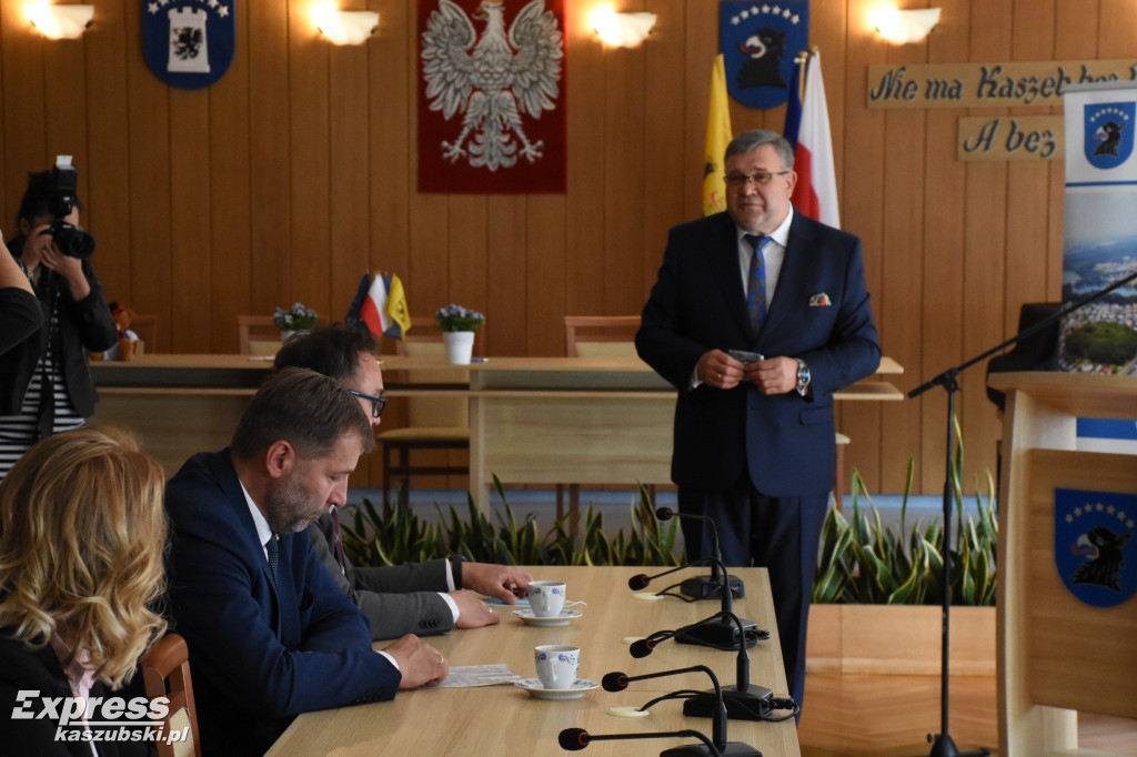 Dodatkowe pieniądze m.in. dla Kartuz i Sierakowic