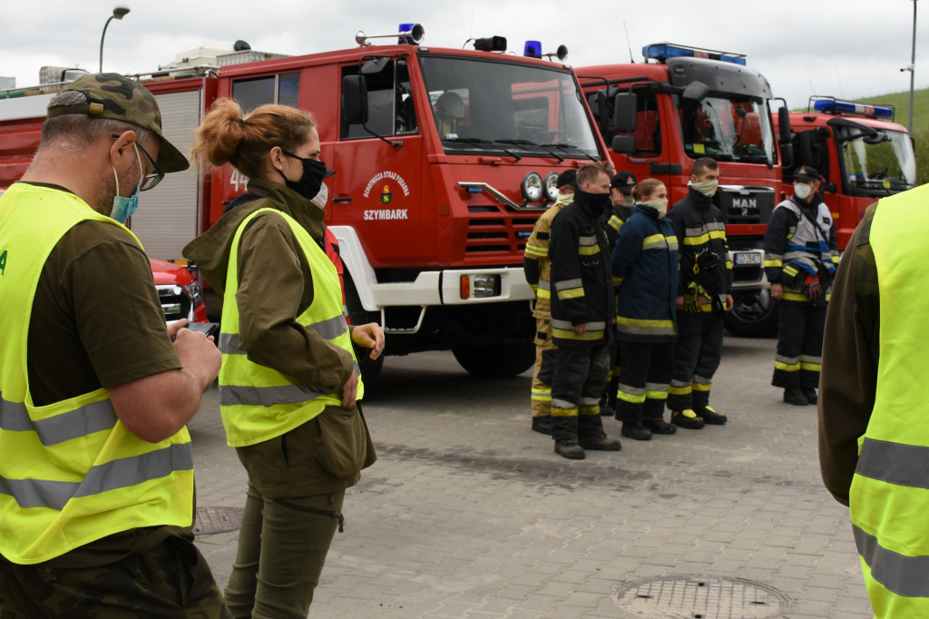 Ćwiczenia strażaków nieopodal Miechucina