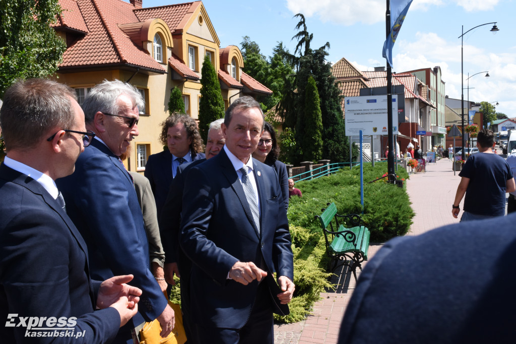 Marszałek Senatu w Sierakowicach