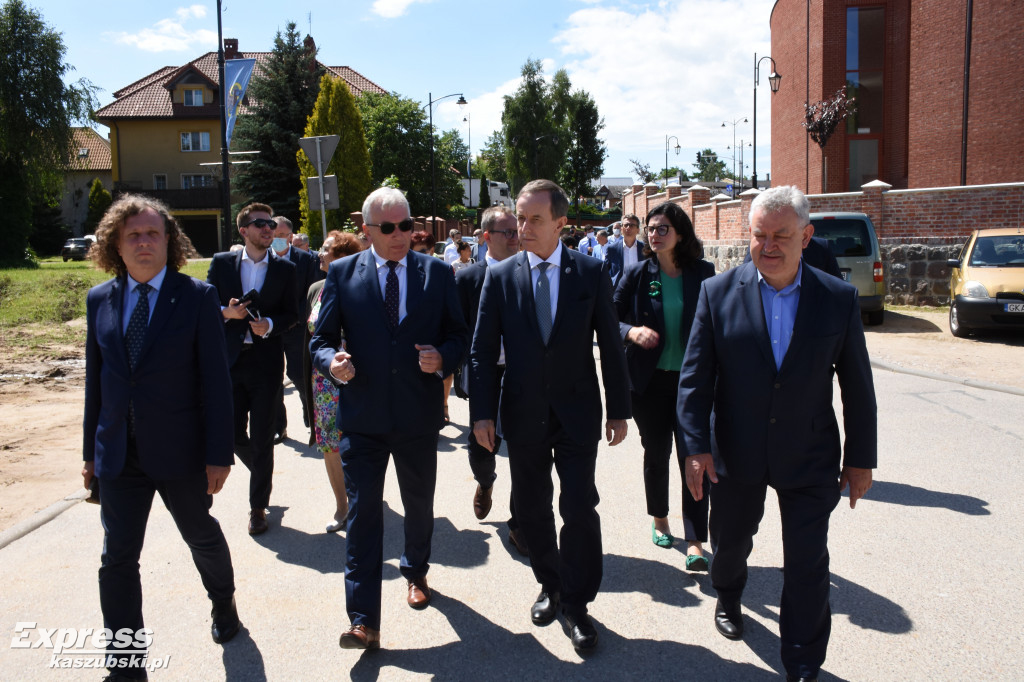 Marszałek Senatu w Sierakowicach