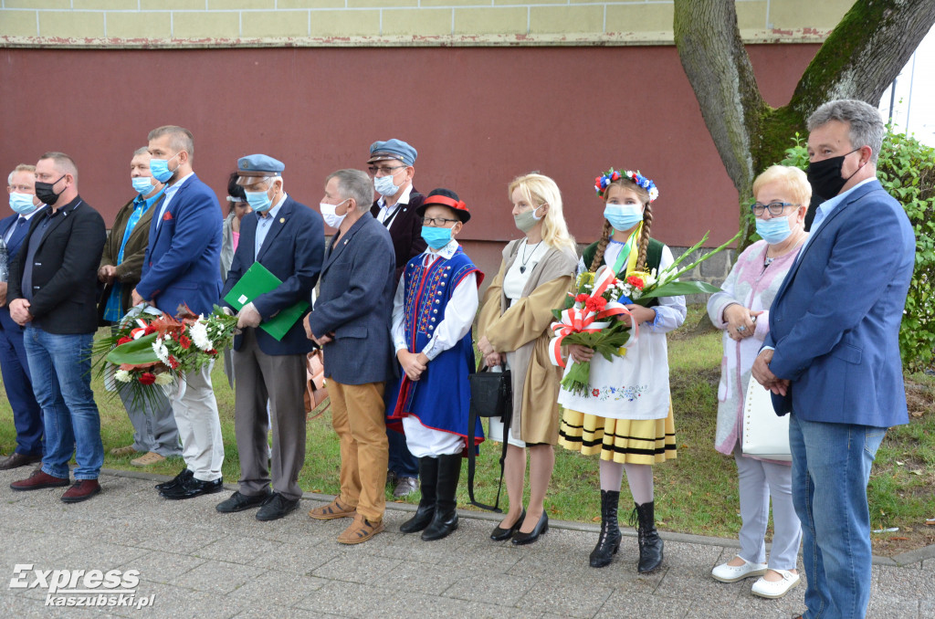 Kartuzy. Uroczystości przy obelisku Inki