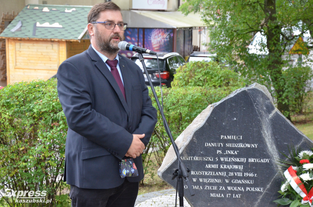 Kartuzy. Uroczystości przy obelisku Inki