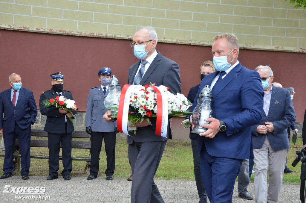 Kartuzy. Uroczystości przy obelisku Inki
