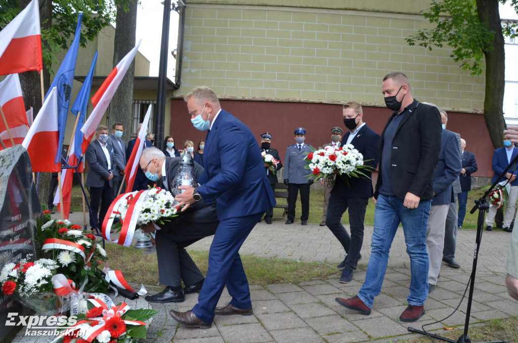 Kartuzy. Uroczystości przy obelisku Inki