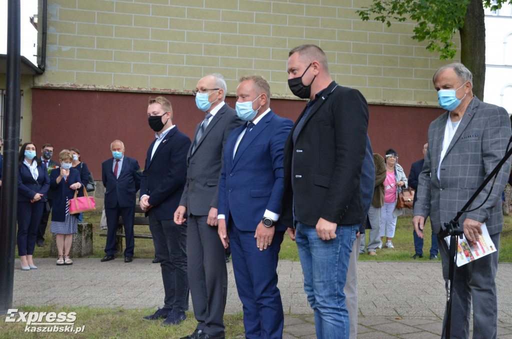 Kartuzy. Uroczystości przy obelisku Inki