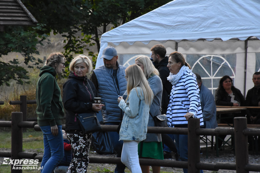 Potańcówka pod Szadym Bukiem