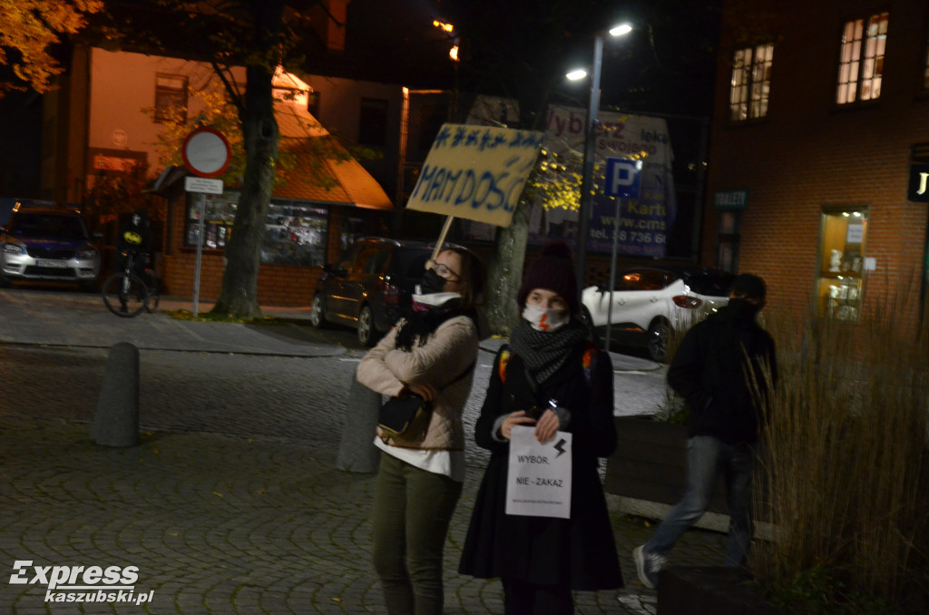 Kartuzy. Protest przeciwko zaostrzeniu prawa do aborcji