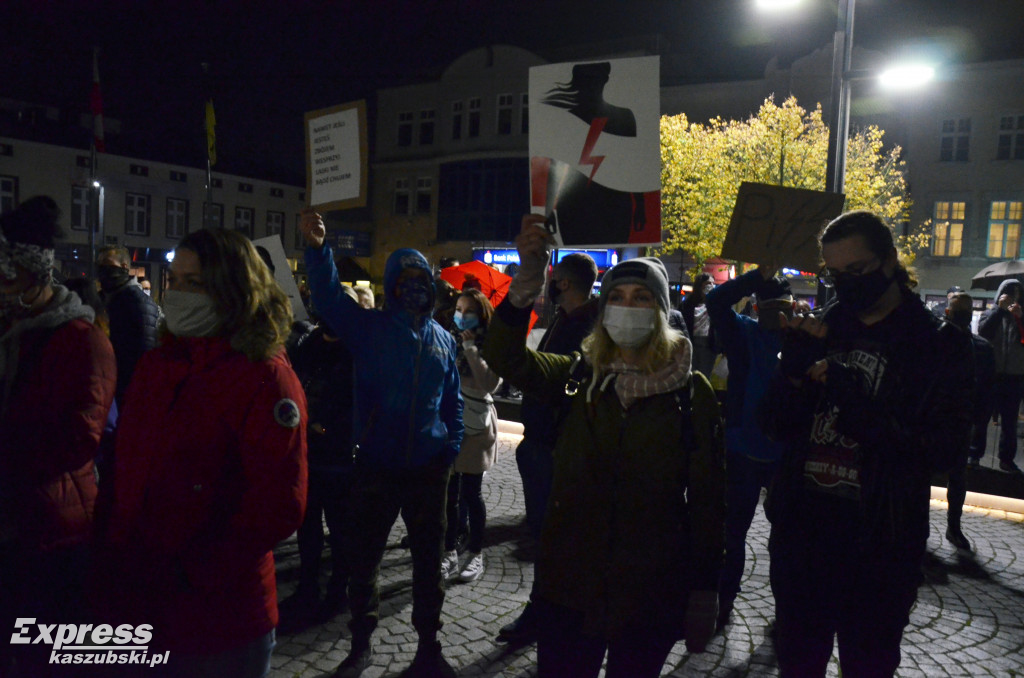 Kartuzy. Protest przeciwko zaostrzeniu prawa do aborcji